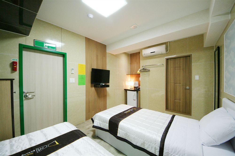 Guesthouse Myeongdong 2 首爾 外观 照片