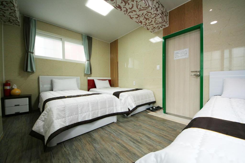 Guesthouse Myeongdong 2 首爾 客房 照片