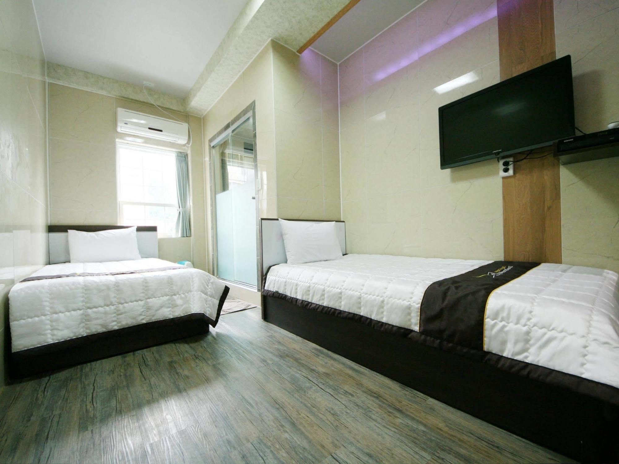 Guesthouse Myeongdong 2 首爾 外观 照片