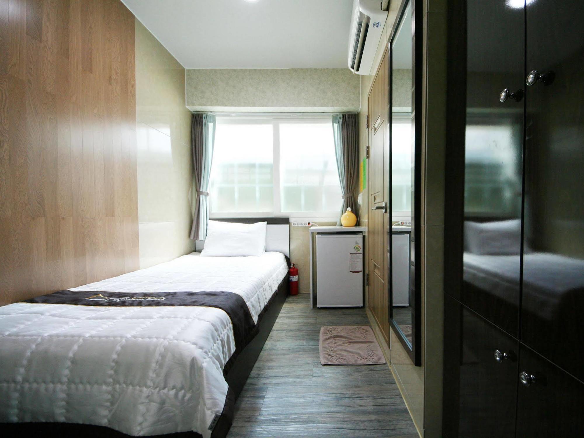 Guesthouse Myeongdong 2 首爾 外观 照片