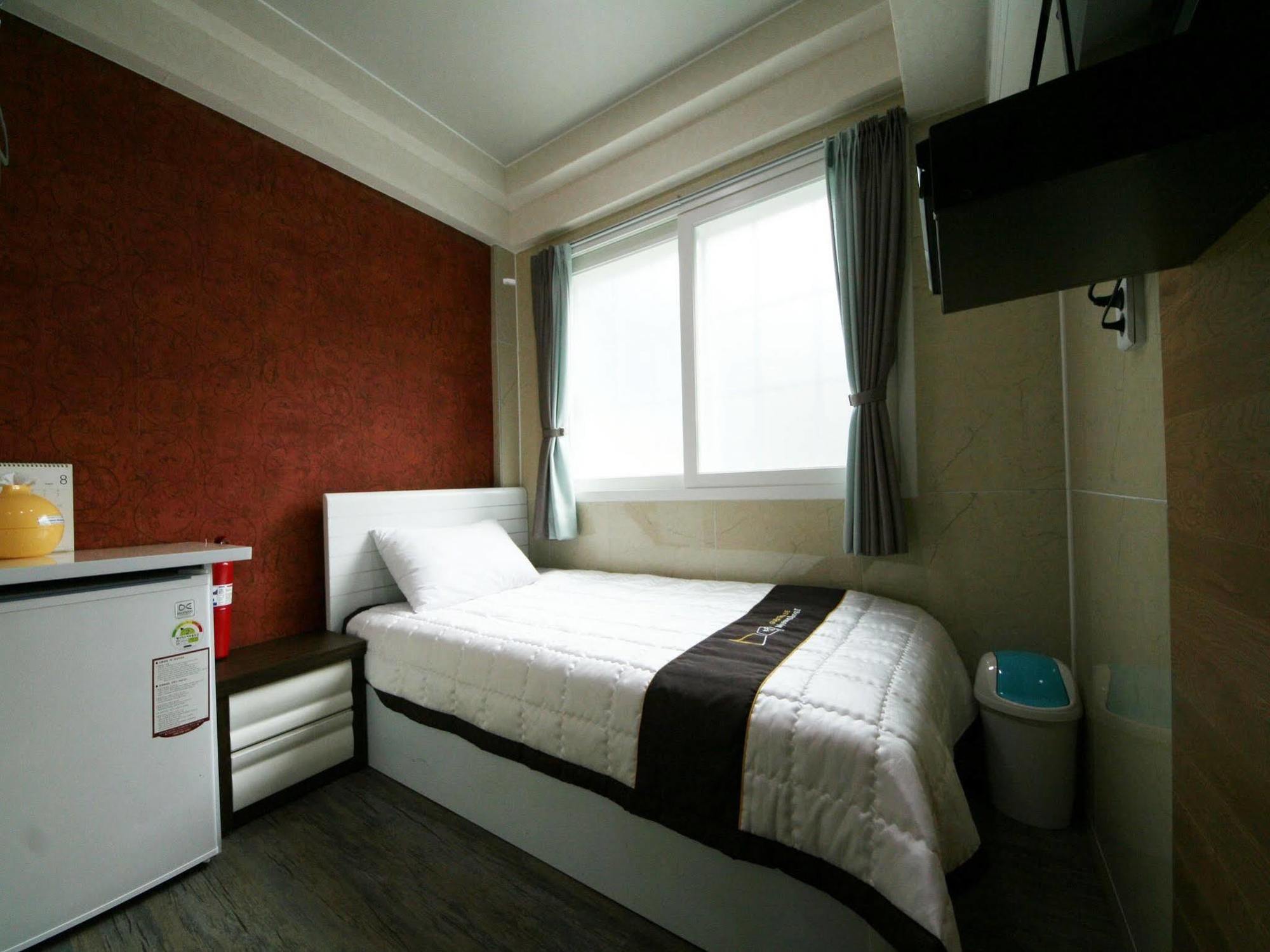 Guesthouse Myeongdong 2 首爾 外观 照片